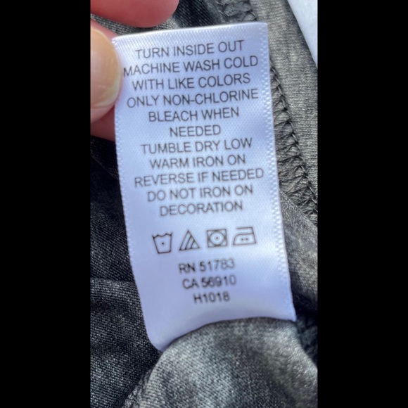 ❗️(3 for $24--Bundle...) ✨ HP ✨ Marled Grey ✨ "Faith Can Move Mountains" Tee ✨ - Picture 9 of 9